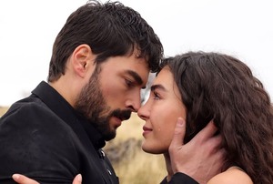 Hercai - Poze oficiale // Rezumate // Fragmente traduse  - Pagina 8 8ecf461327961762