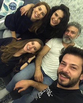 Hercai - set - poze - Pagina 6 B1df821327585952