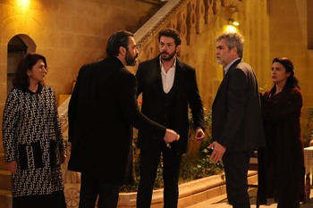 Hercai - Poze oficiale // Rezumate // Fragmente traduse  - Pagina 17 B7e6bf1360684991