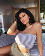 Kylie Jenner - Page 3 Effca71339250720