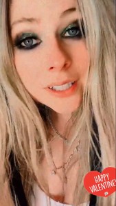 Avril Lavigne 3057dd1370384295