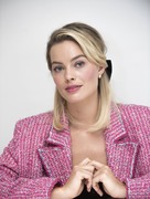 Марго Робби (Margot Robbie) 'Mary Queen of Scots' press conference (Los Angeles, November 16, 2018) 344cdd1340140694