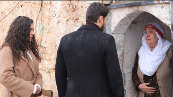 Hercai - Poze oficiale // Rezumate // Fragmente traduse  - Pagina 7 D9d45a1327162341