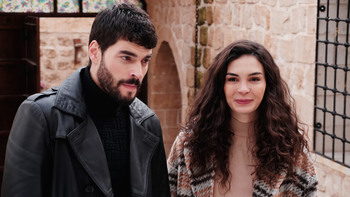 Hercai - Poze oficiale // Rezumate // Fragmente traduse  - Pagina 23 6a6dad1373716477