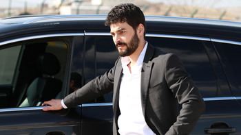 Hercai - Poze oficiale // Rezumate // Fragmente traduse  - Pagina 22 Ef24271371937481