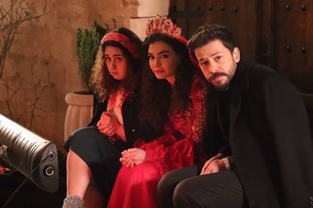 Hercai - set - poze - Pagina 10 13cc461352897450