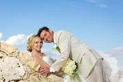  Жених и невеста у моря / Bride and groom by the sea 6358cd1352907289