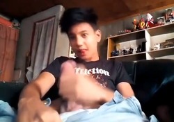 TIRIK MATA NI BAGETS HABANG NAGJAJAKOL SA KWARTO