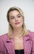 Марго Робби (Margot Robbie) 'Mary Queen of Scots' press conference (Los Angeles, November 16, 2018) E720791340140576