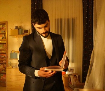 Hercai - Poze oficiale // Rezumate // Fragmente traduse  - Pagina 23 C4c84a1373081263