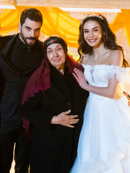 Hercai - Poze oficiale // Rezumate // Fragmente traduse  - Pagina 22 45431d1371937432