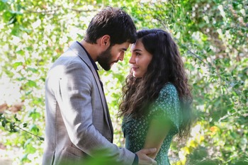 Hercai - Poze oficiale // Rezumate // Fragmente traduse  - Pagina 15 7109701356867018