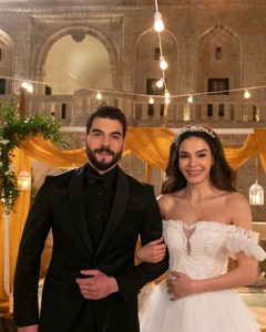 Hercai - Poze oficiale // Rezumate // Fragmente traduse  - Pagina 22 1fb78d1372308097