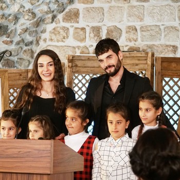 Hercai - Poze oficiale // Rezumate // Fragmente traduse  - Pagina 22 97ab7a1371681192