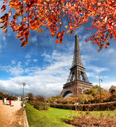 Эйфелева башня в осенних листьях / Eiffel Tower with autumn leaves in Paris Cf8fc01322849934