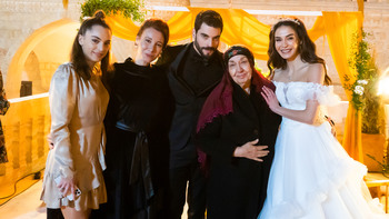 Hercai - Poze oficiale // Rezumate // Fragmente traduse  - Pagina 22 9d4aa51371937435