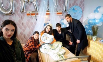 Hercai - Poze oficiale // Rezumate // Fragmente traduse  - Pagina 23 215cc21374171465