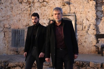 Hercai - Poze oficiale // Rezumate // Fragmente traduse  - Pagina 12 11f3341336503041