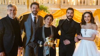 Hercai - Poze oficiale // Rezumate // Fragmente traduse  - Pagina 22 Ee68721371937426