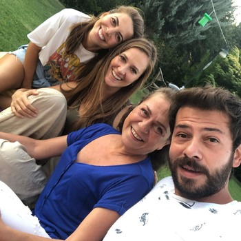 Hercai - set - poze - Pagina 5 D35eaf1321061334