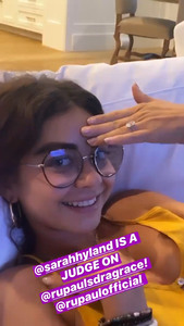 Sarah Hyland - Page 2 Ebe89d1348152379