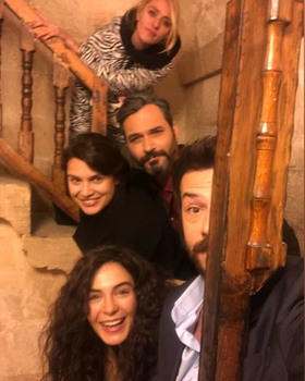 Hercai - set - poze - Pagina 6 A1d4ff1325604683