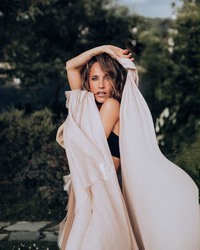 https://thumbs2.imagebam.com/4e/bd/4e/8f4dc61349990612.jpg