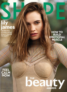 Lily James C61bc41353682842
