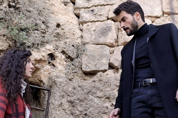 Hercai - Poze oficiale // Rezumate // Fragmente traduse  - Pagina 7 2fe64d1326736236