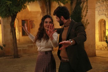 Hercai - Poze oficiale // Rezumate // Fragmente traduse  - Pagina 18 3f1ac41363128341