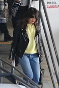 Selena Gomez - checks out new office space with friends in LA 02/04/2020