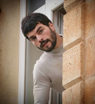 Hercai - set - poze - Pagina 10 2b78c91352897374