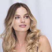 Марго Робби (Margot Robbie) 'Once Upon A Time In Hollywood' press conference (July 12, 2019) Ac07ad1340141185