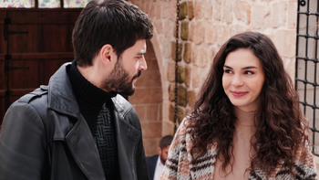 Hercai - Poze oficiale // Rezumate // Fragmente traduse  - Pagina 23 Fba3301373716623