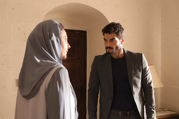 Hercai - Poze oficiale // Rezumate // Fragmente traduse  - Pagina 5 131fc31322936455