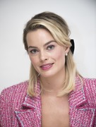 Марго Робби (Margot Robbie) 'Mary Queen of Scots' press conference (Los Angeles, November 16, 2018) F40e181340140720