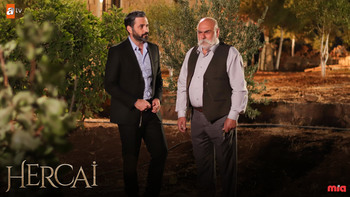 Hercai - Poze oficiale // Rezumate // Fragmente traduse  - Pagina 6 8f12ff1324039930