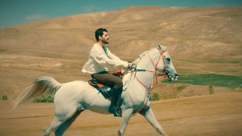 Hercai - Poze oficiale // Rezumate // Fragmente traduse  - Pagina 13 Bdac221353347850