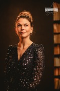Sutton Foster - Caitlin McNaney Photoshoot for Broadway.com (November 18, 2019)