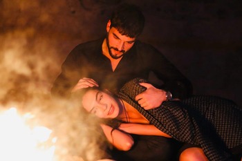 Hercai - Poze oficiale // Rezumate // Fragmente traduse  - Pagina 7 2e64be1325635341