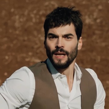 Hercai - Poze oficiale // Rezumate // Fragmente traduse  - Pagina 17 Fe929b1361681780