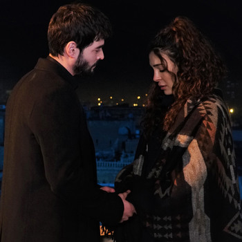 Hercai - Poze oficiale // Rezumate // Fragmente traduse  - Pagina 21 5095d81368874414