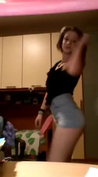 Cleanly shaved.. ooh I can't help it, am Cumming - Omegle Videos