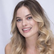 Марго Робби (Margot Robbie) 'Once Upon A Time In Hollywood' press conference (July 12, 2019) 2424661340141053