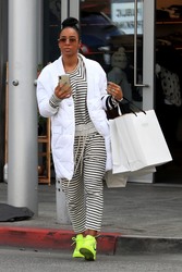 Kelly Rowland - Out shopping in Beverly Hills 12/21/2019