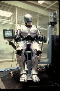 Робокоп / RoboCop (Питер Уэллер, Нэнси Аллен, Ронни Кокс, 1987) 73d33c1328629336