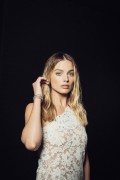 Марго Робби (Margot Robbie) Photoshoot for Vanity Fair during the 72nd Cannes Film Festival (Cannes, France, May 22, 2019) - 9xHQ Ba00f11340141403