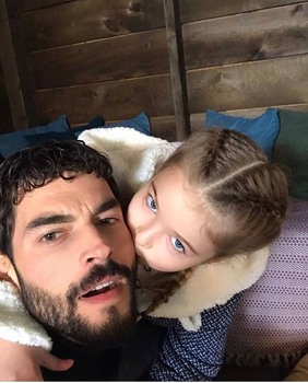 Hercai - Poze oficiale // Rezumate // Fragmente traduse  - Pagina 18 B8445a1362224686