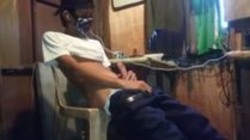 BAGETS NAGJAKOL SA KWARTO HABANG PINAPANUOD NG KAIBIGAN NIYA