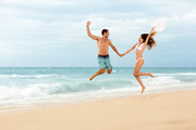 Счастливая пара на пляже / Happiness couple on beach Ca37a71352776242